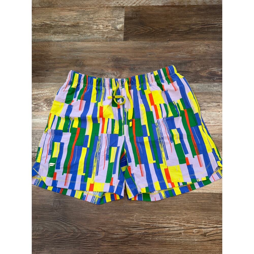Fabletics The One Short men sz Medium & 5in inseam w Colorful abstract design